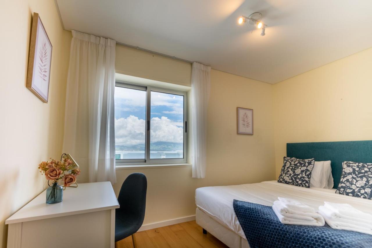 Atlantic Penthouse - City, Montain & Ocean - Free Parking Πόντα Ντελγκάντα Εξωτερικό φωτογραφία