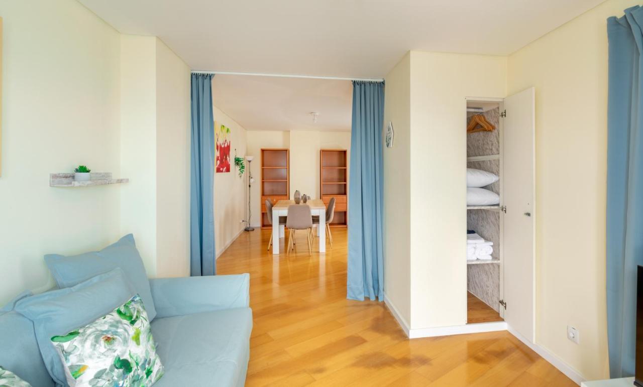 Atlantic Penthouse - City, Montain & Ocean - Free Parking Πόντα Ντελγκάντα Εξωτερικό φωτογραφία