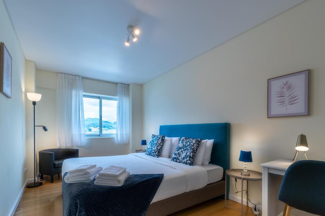 Atlantic Penthouse - City, Montain & Ocean - Free Parking Πόντα Ντελγκάντα Εξωτερικό φωτογραφία